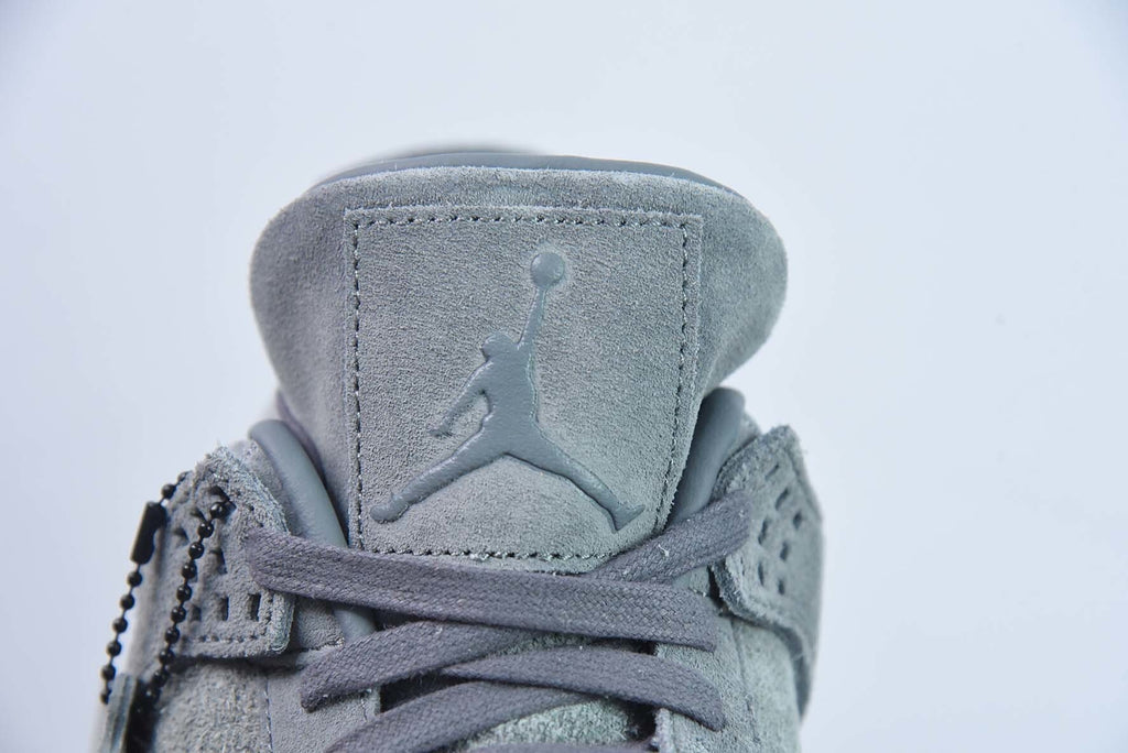 Jordan 4 Retro Kaws