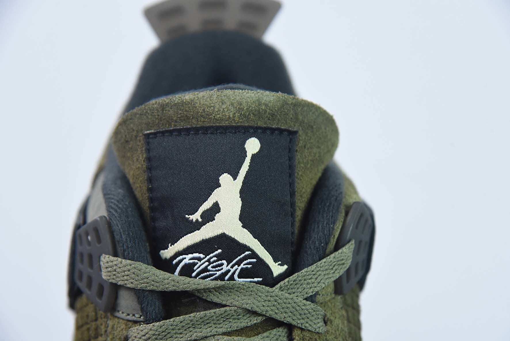 Jordan 4 Retro Olive