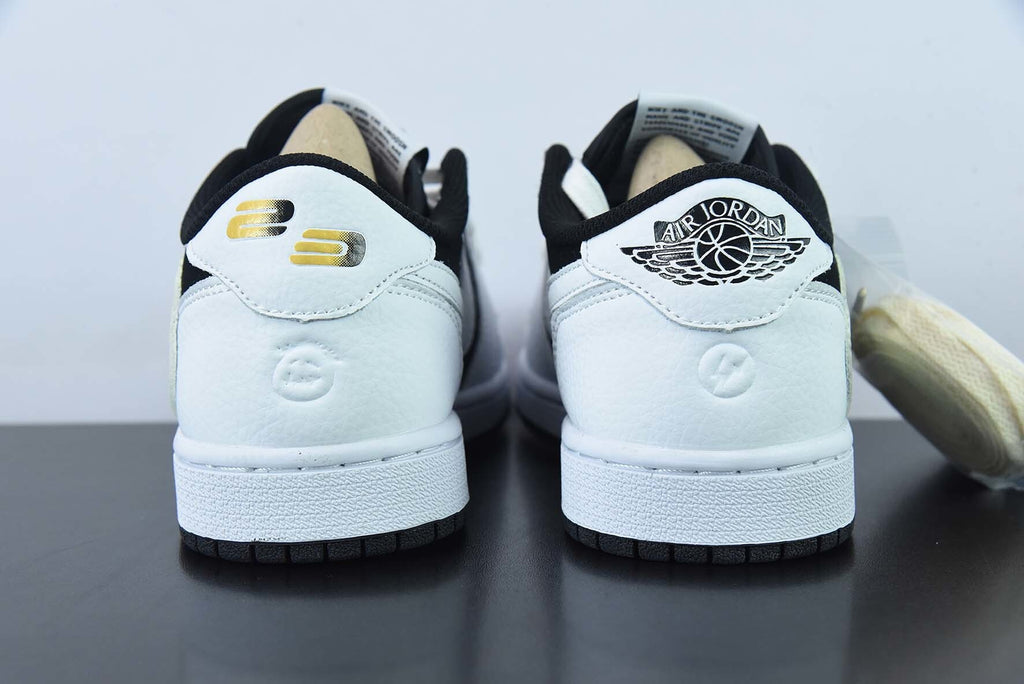 Jordan 1 Low OG SP Travis Panda