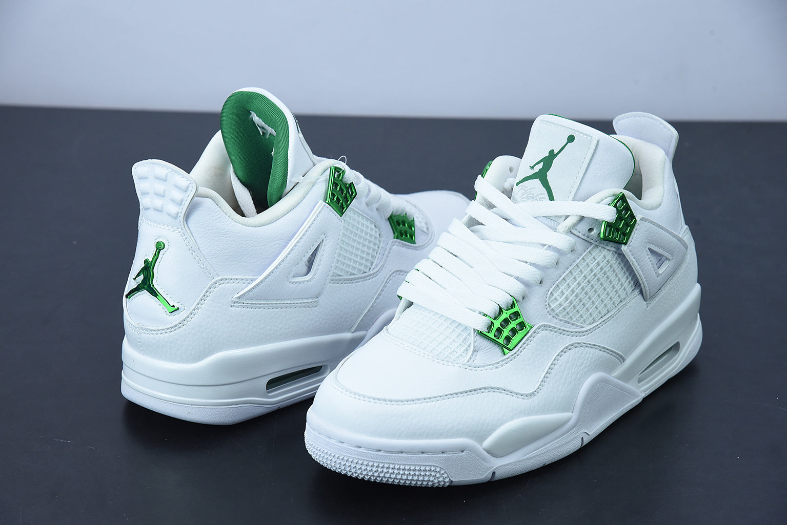 Jordan 4 Retro Metallic Green