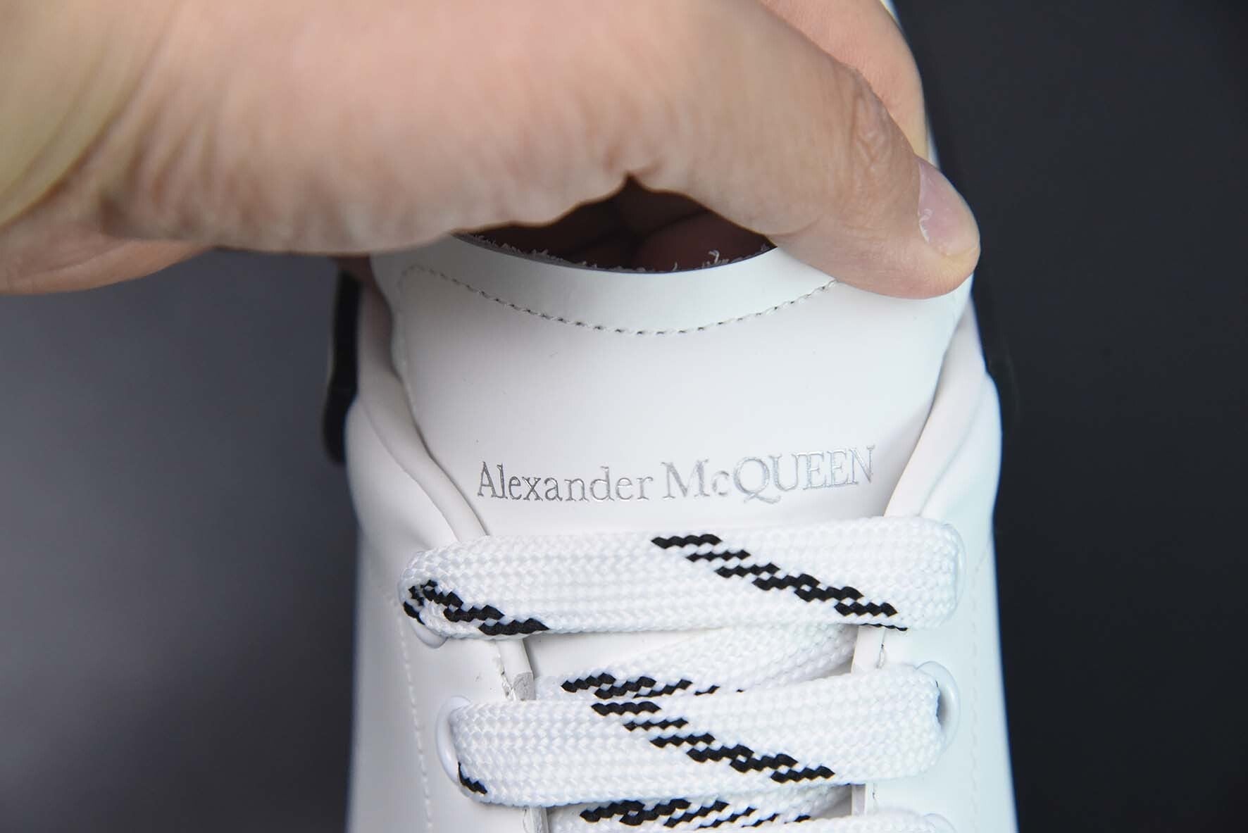 Alexander McQueen White/Black