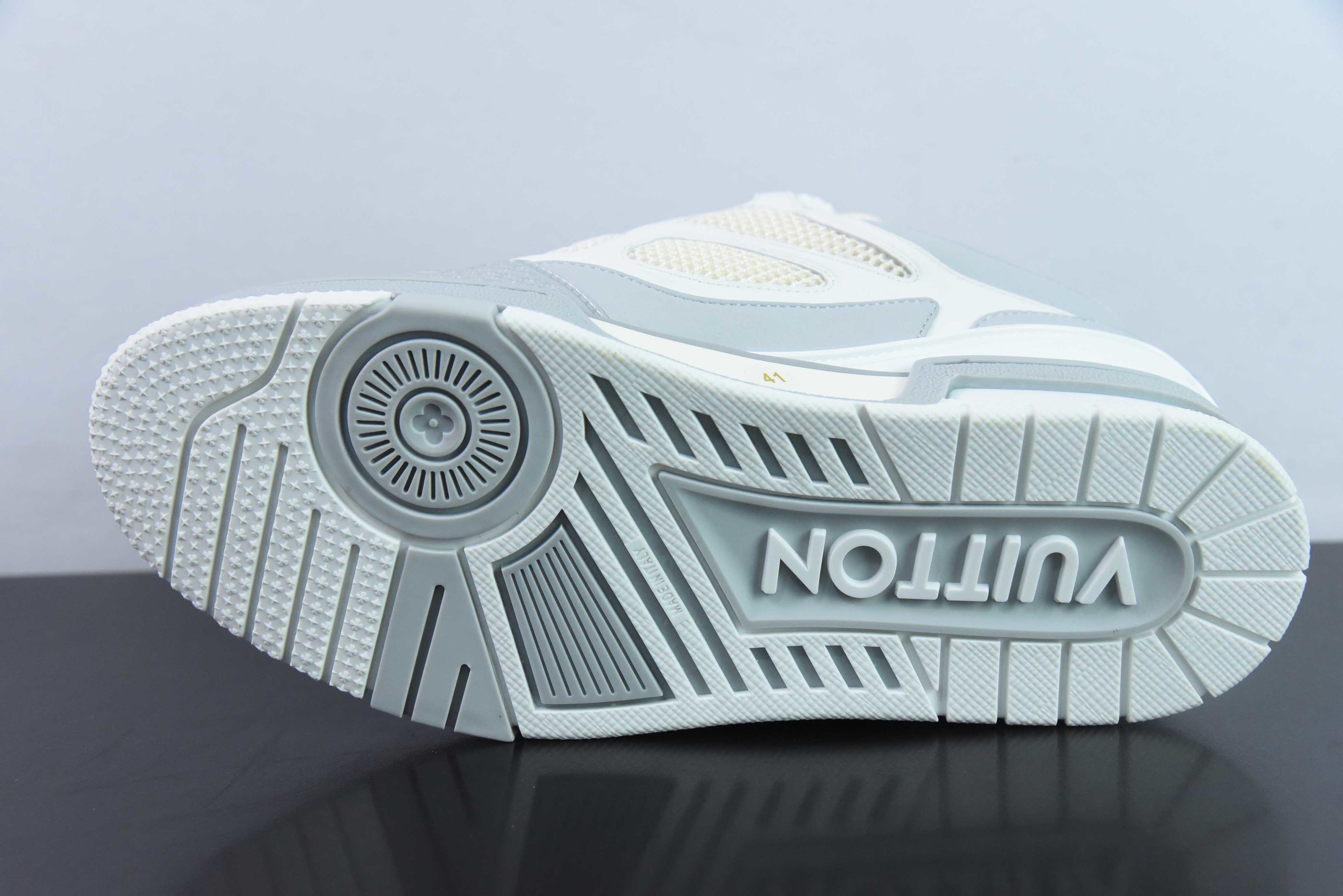 Louis Vuitton Skate Beige and Gray