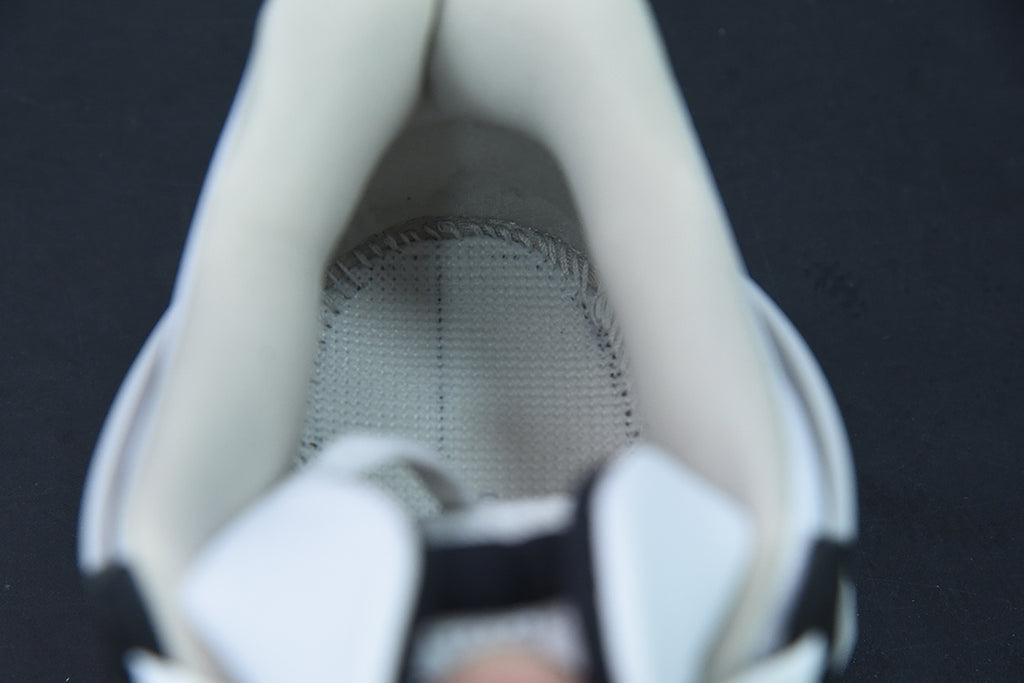 Jordan 4 Retro Black and White