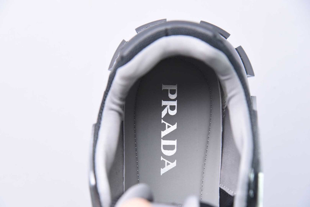 Prada Cloudbust Thun All Black