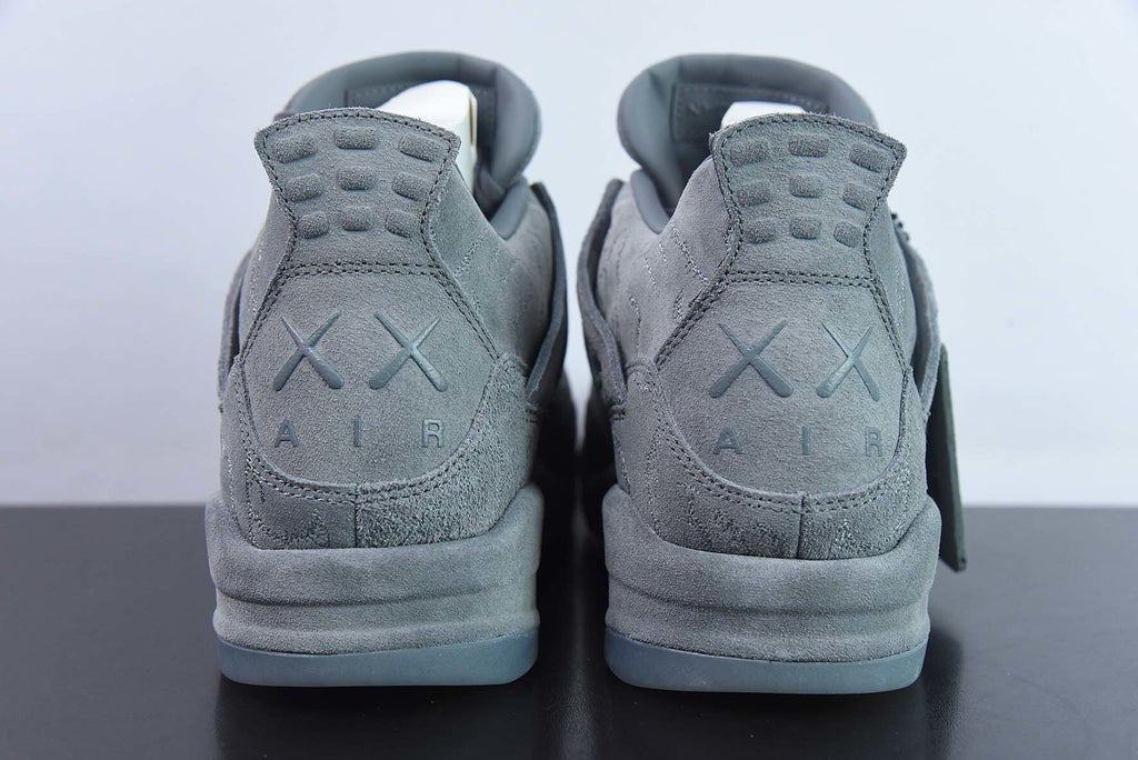 Jordan 4 Retro Kaws