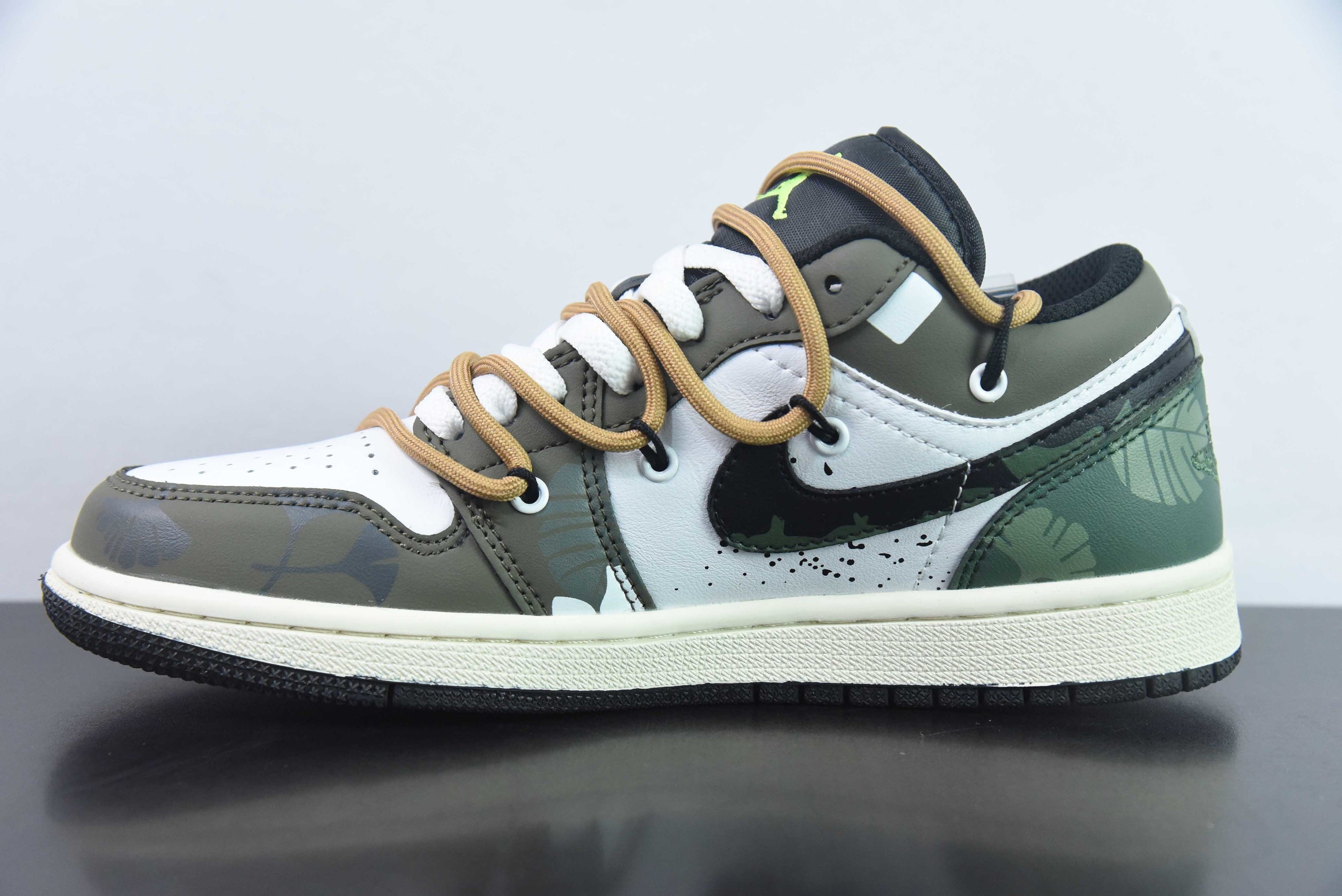 Jordan 1 Low PandaPrank