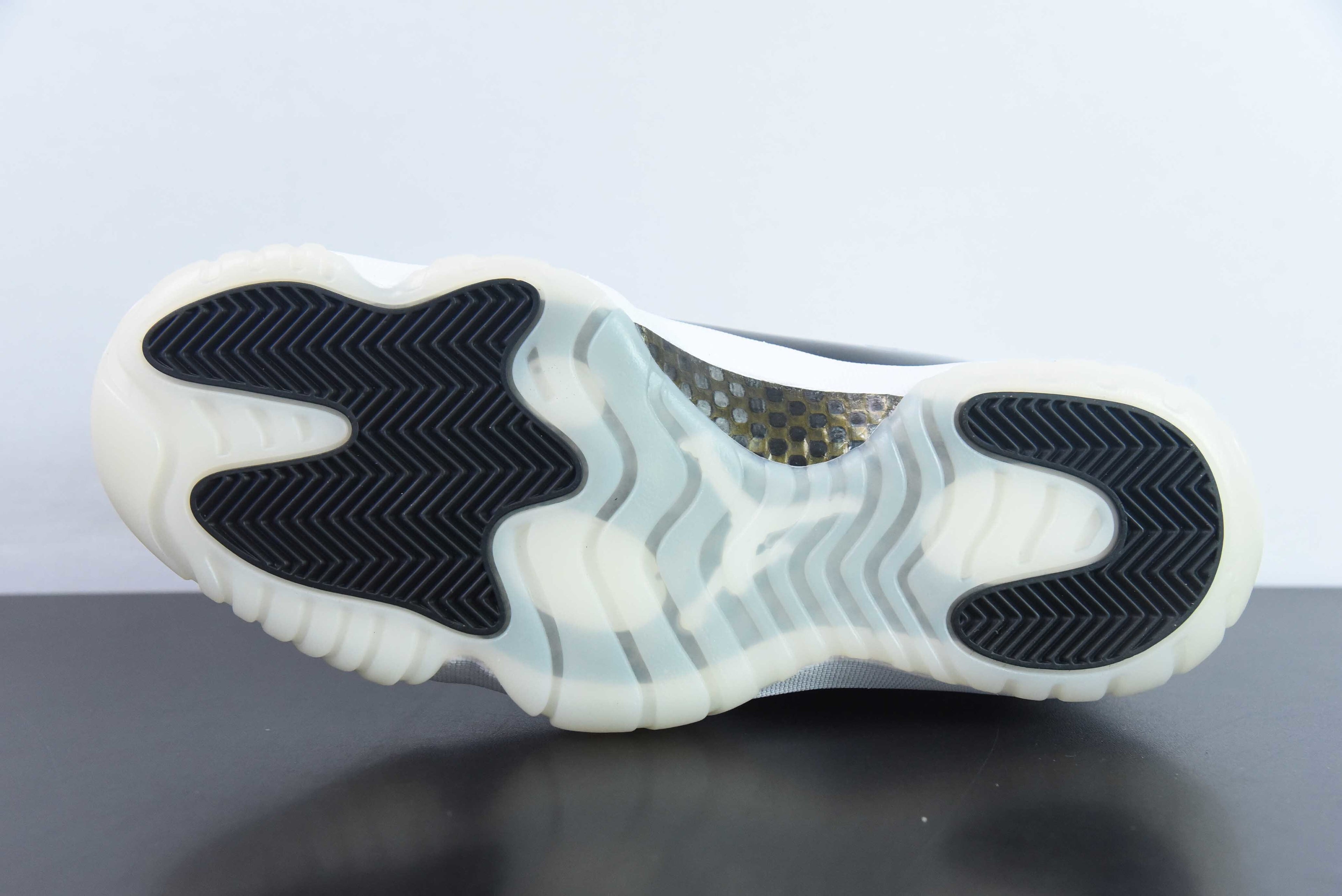 Jordan 11 Concord 2018