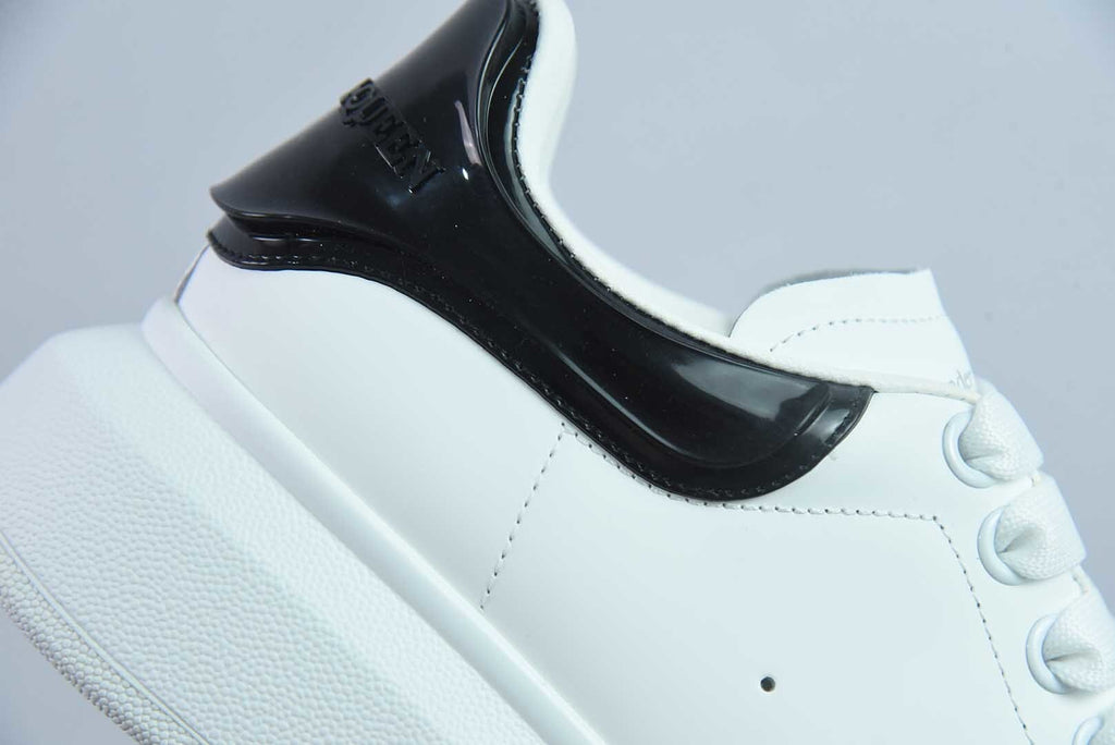 Alexander McQueen Plastic Black