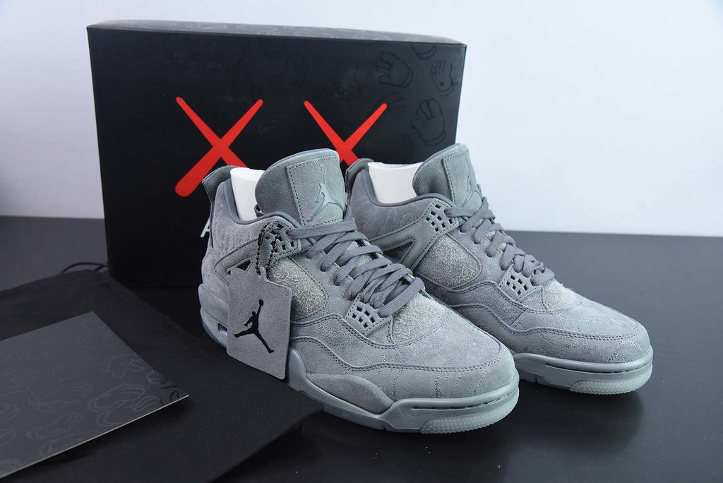 Jordan 4 Retro Kaws