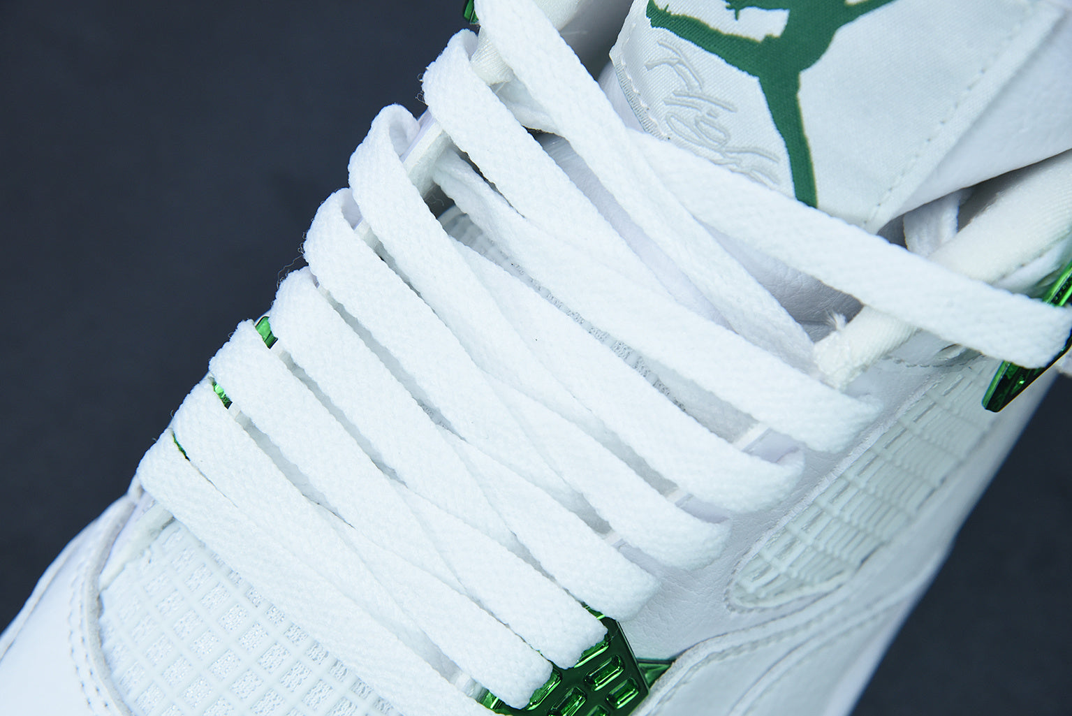 Jordan 4 Retro Metallic Green