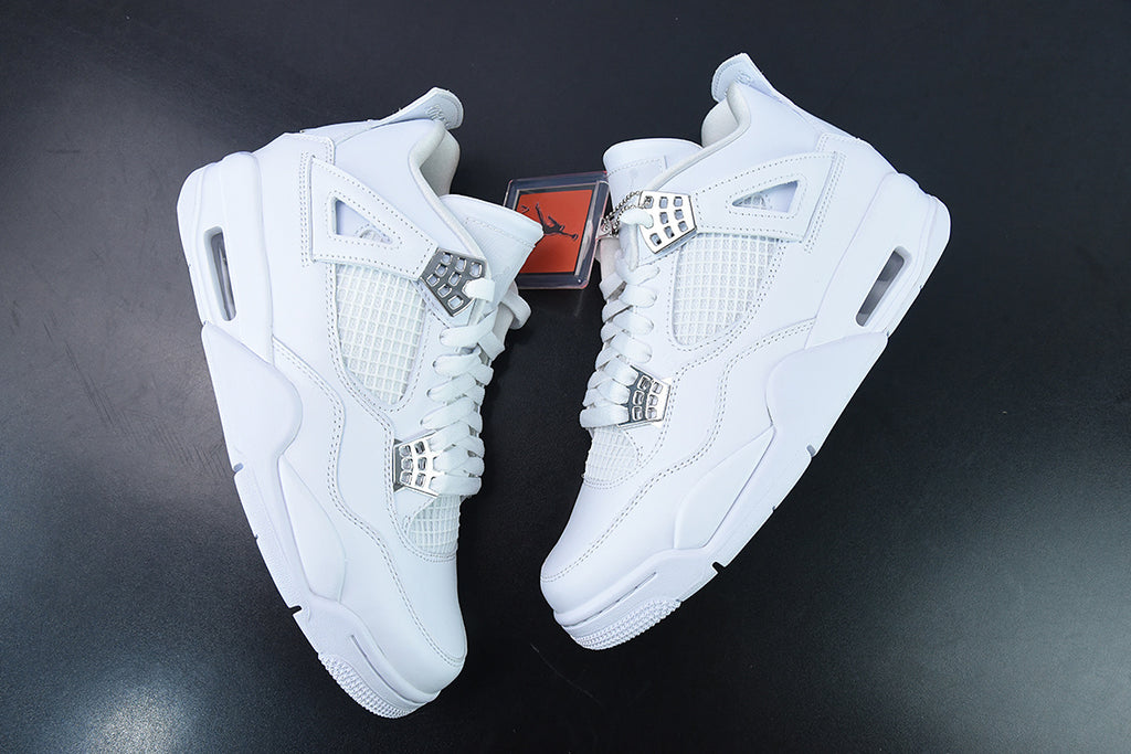 Jordan 4 Retro Metallic Silver