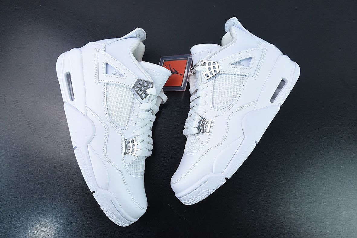 Jordan 4 Retro Metallic Silver