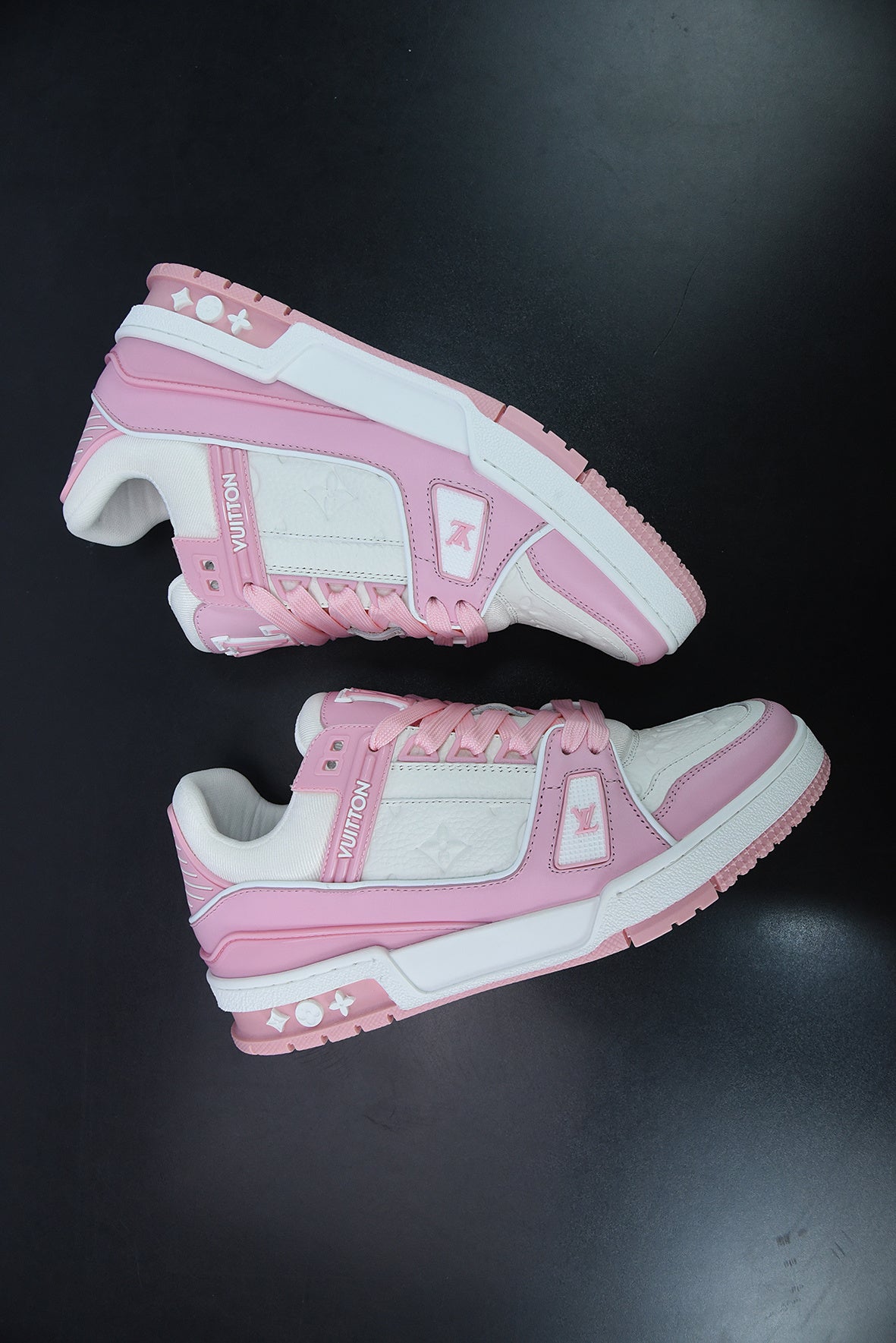 Louis Vuitton Trainer Pink