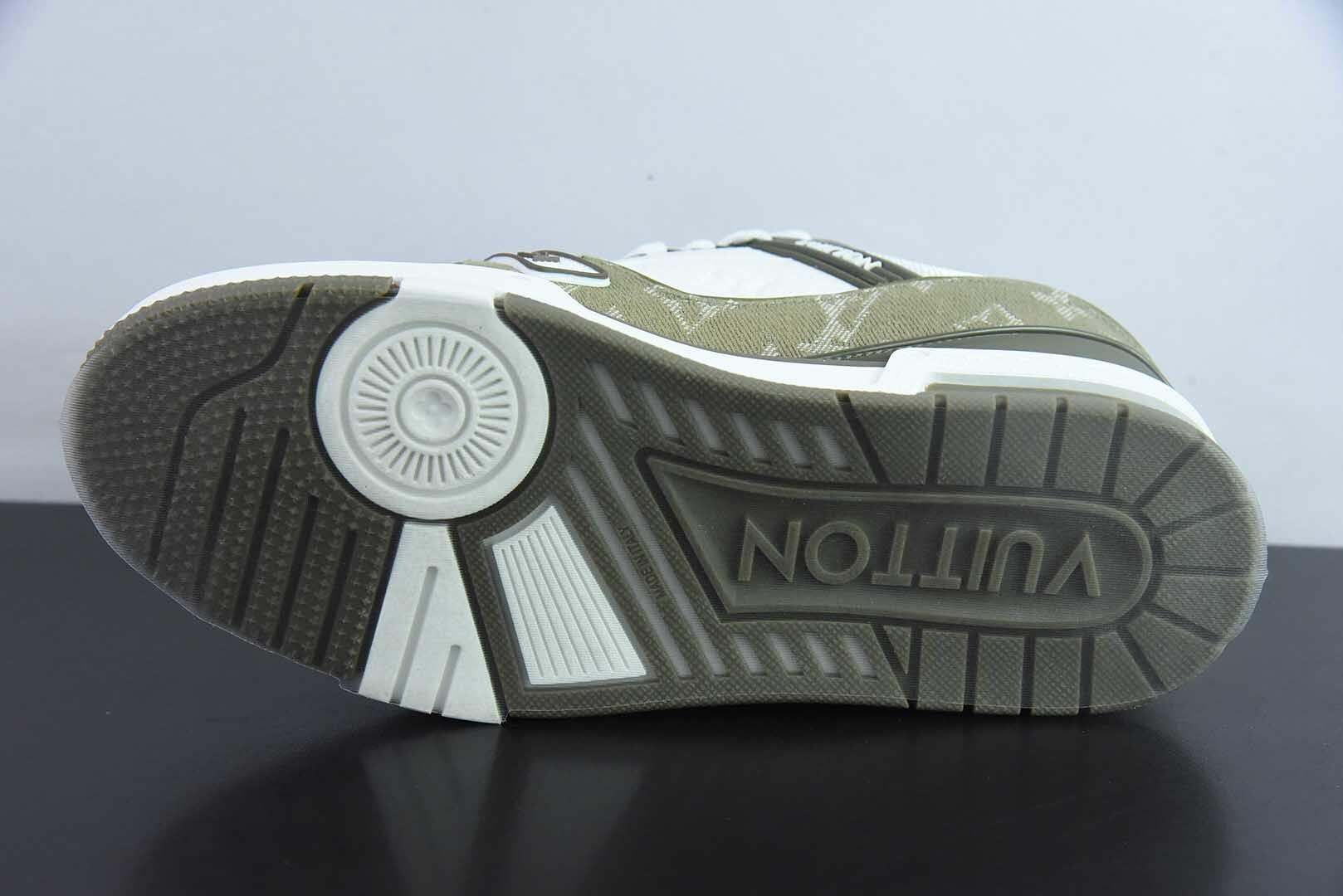 Louis Vuitton Trainer Olive Green