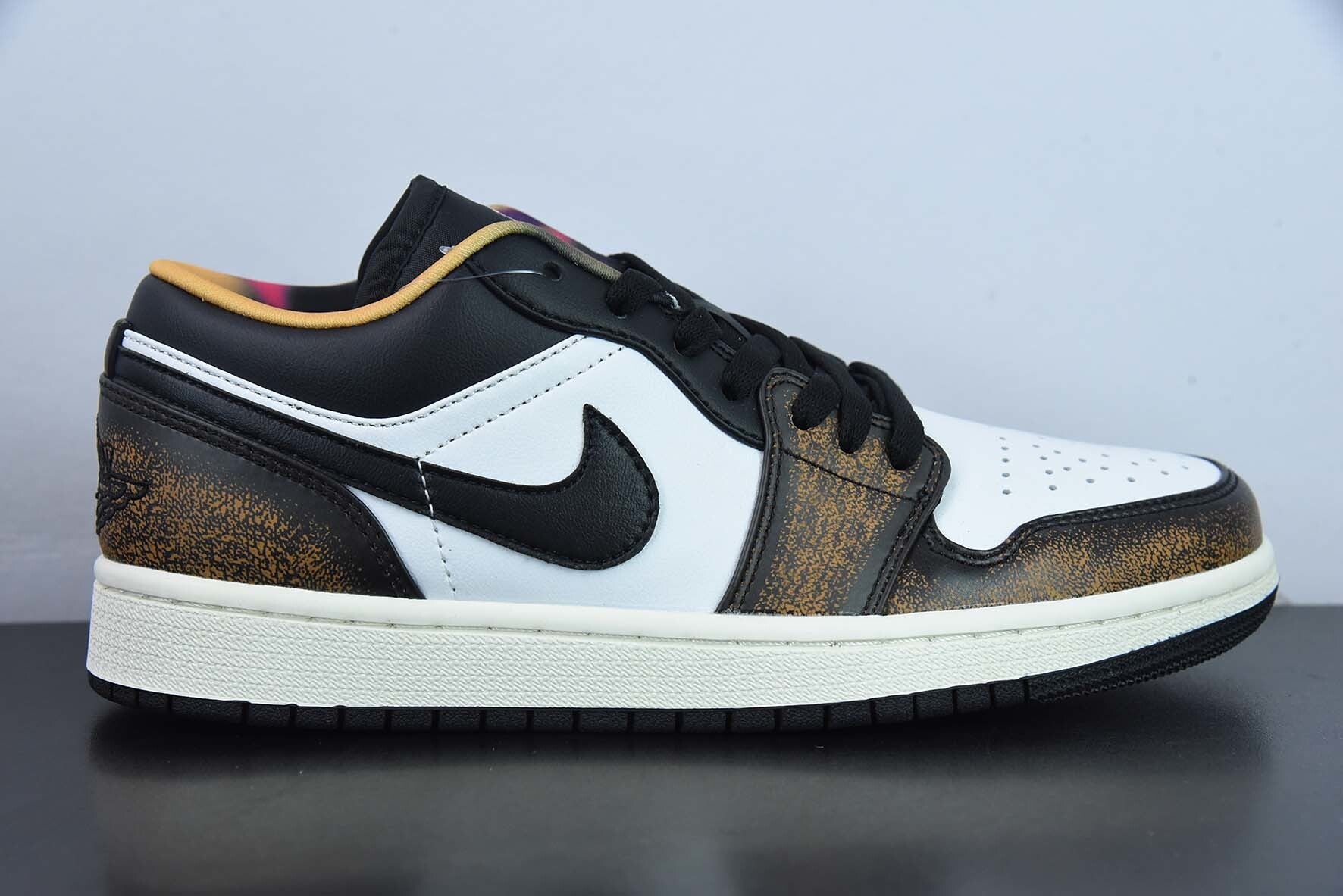 Jordan 1 Low Wear-Away