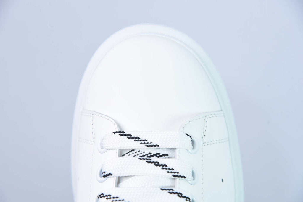 Alexander McQueen White/Black