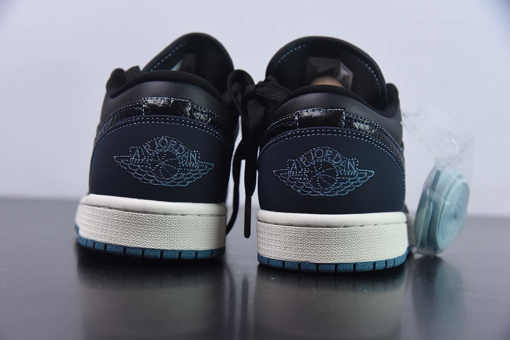 Jordan 1 Low Dark Obsidian Snakeskin