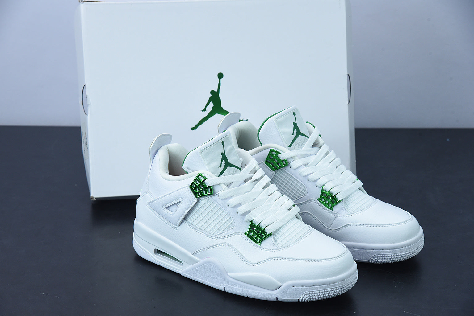 Jordan 4 Retro Metallic Green