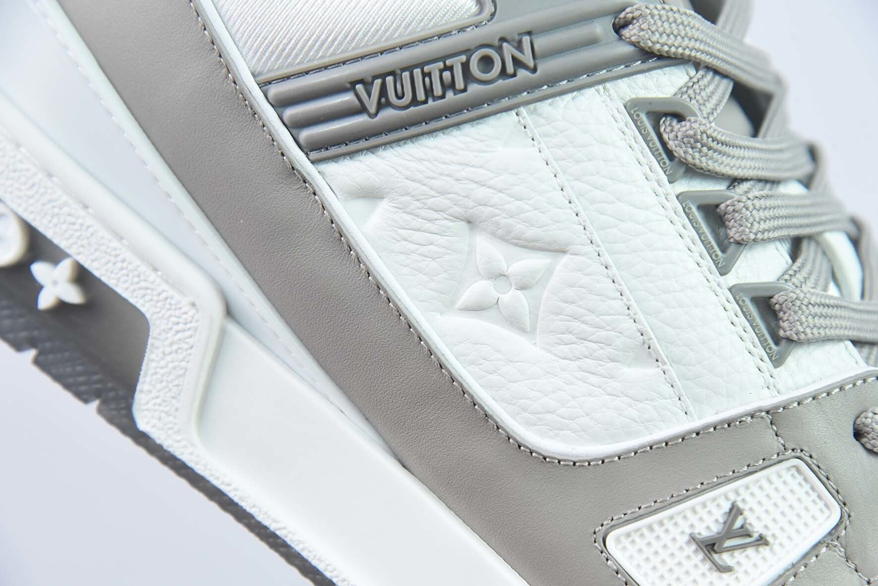 Louis Vuitton Trainer Gray