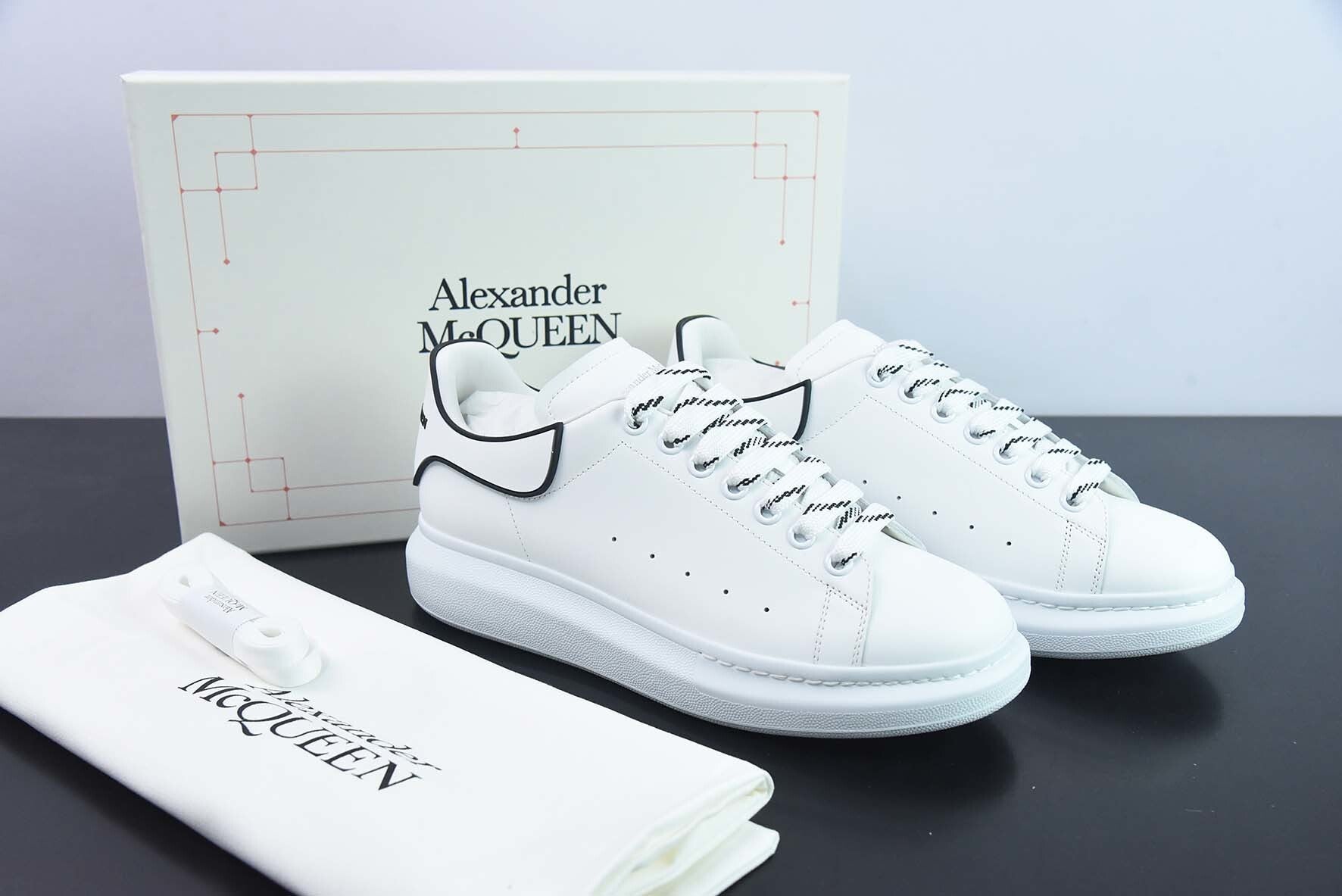 Alexander McQueen White/Black