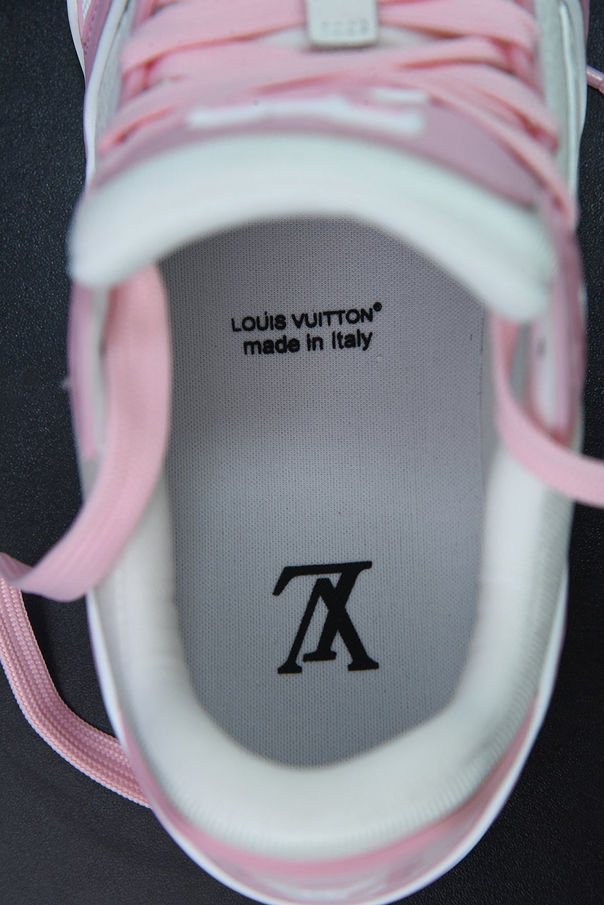Louis Vuitton Trainer Pink