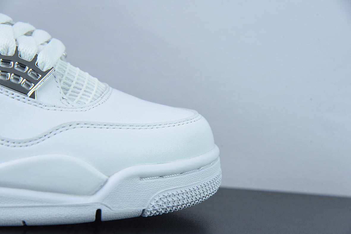 Jordan 4 Retro Metallic Silver