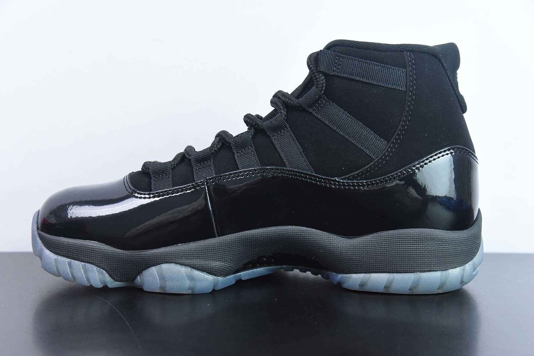 Jordan 11 Retro Cap and Gown