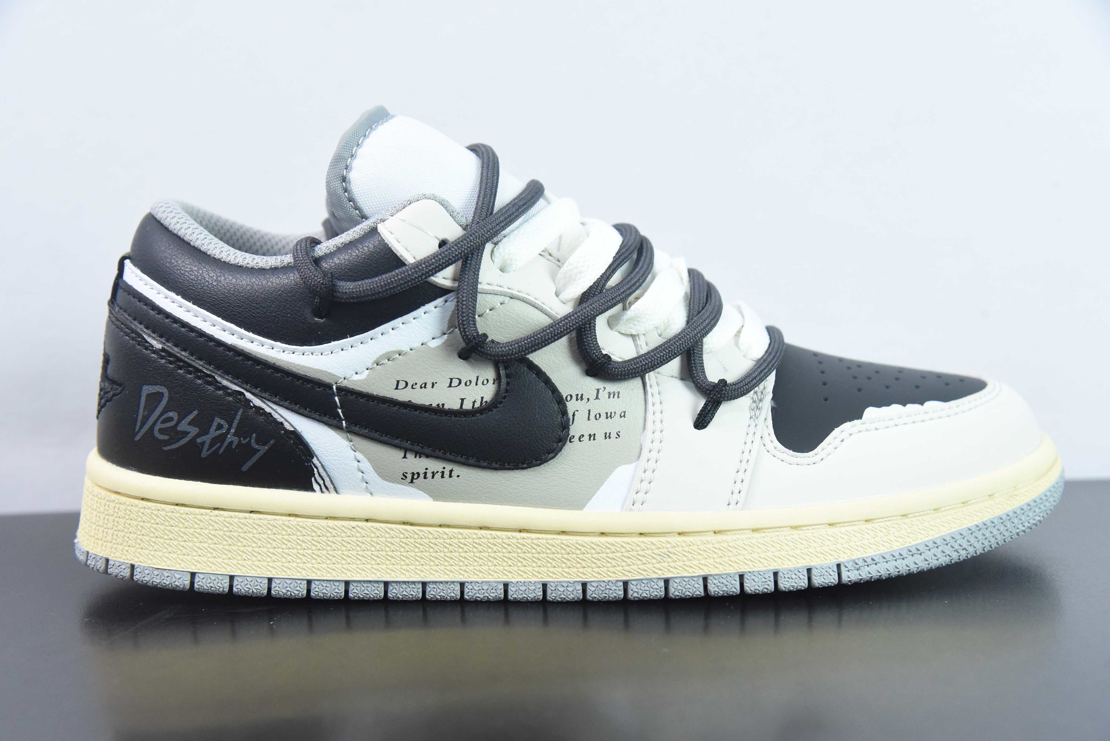 Jordan 1 Low Desphry