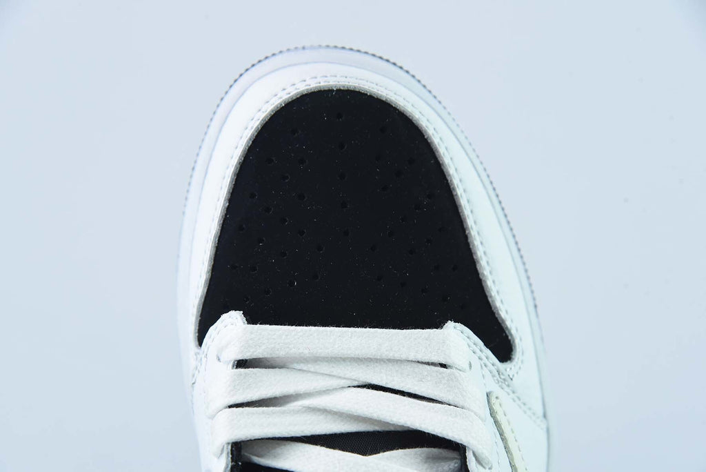 Jordan 1 Low OG SP Travis Panda