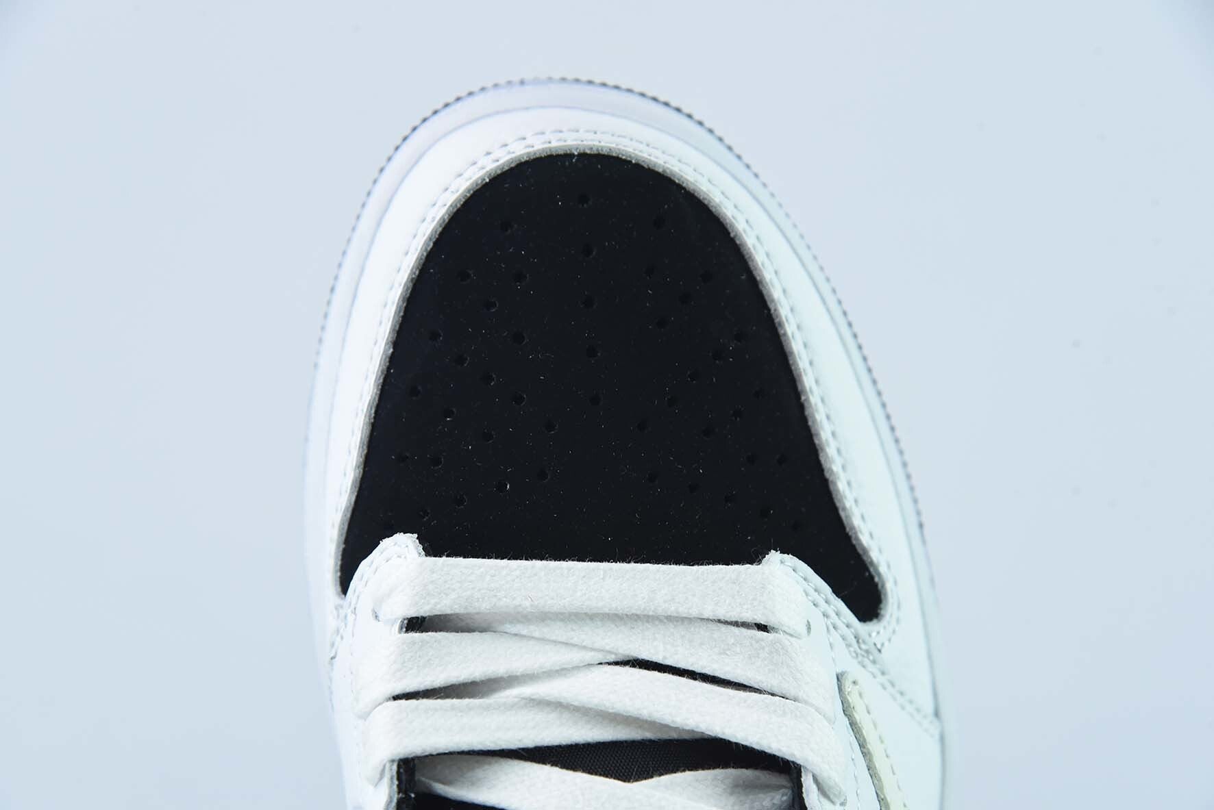 Jordan 1 Low OG SP Travis Panda