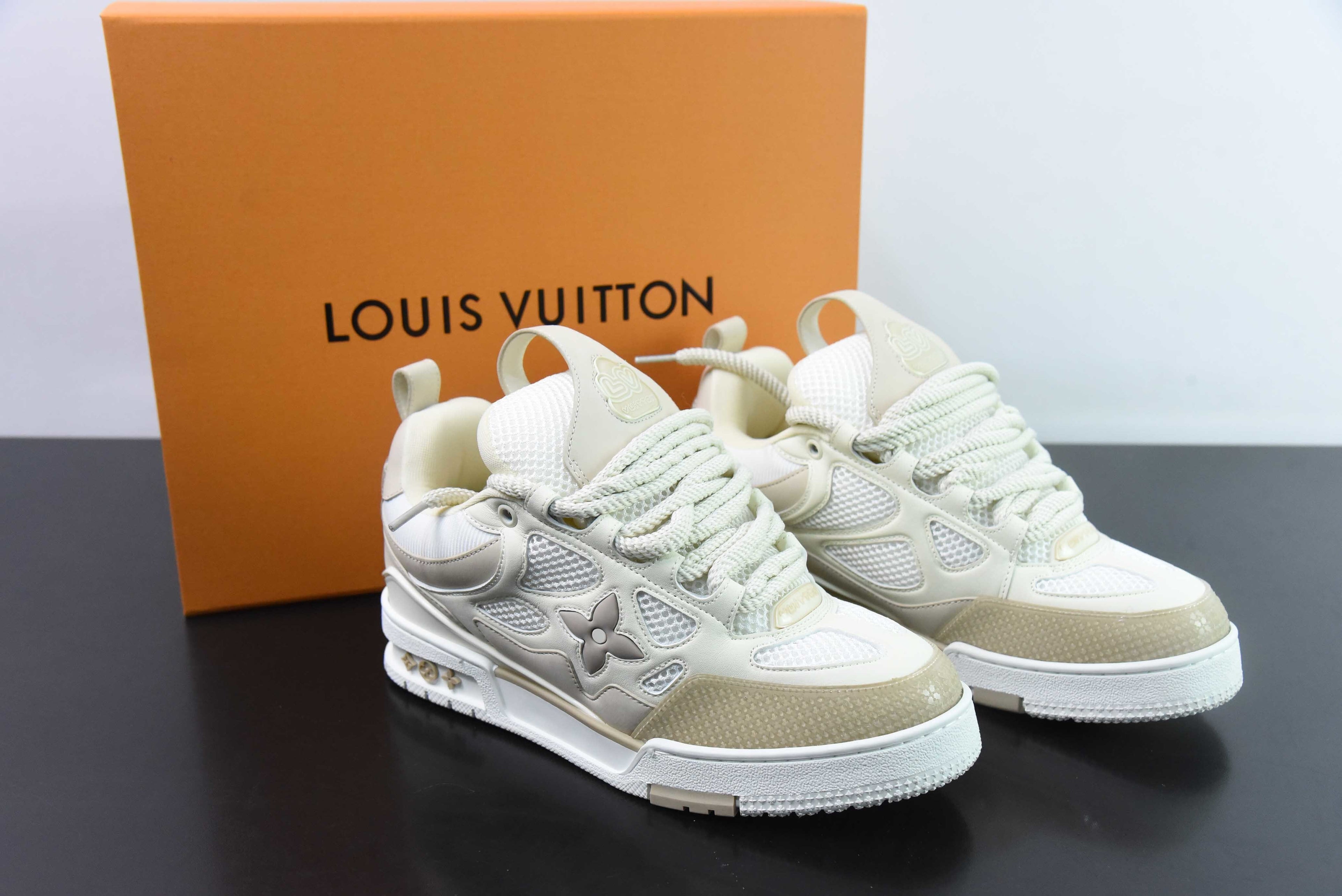Louis Vuitton Skate Beige