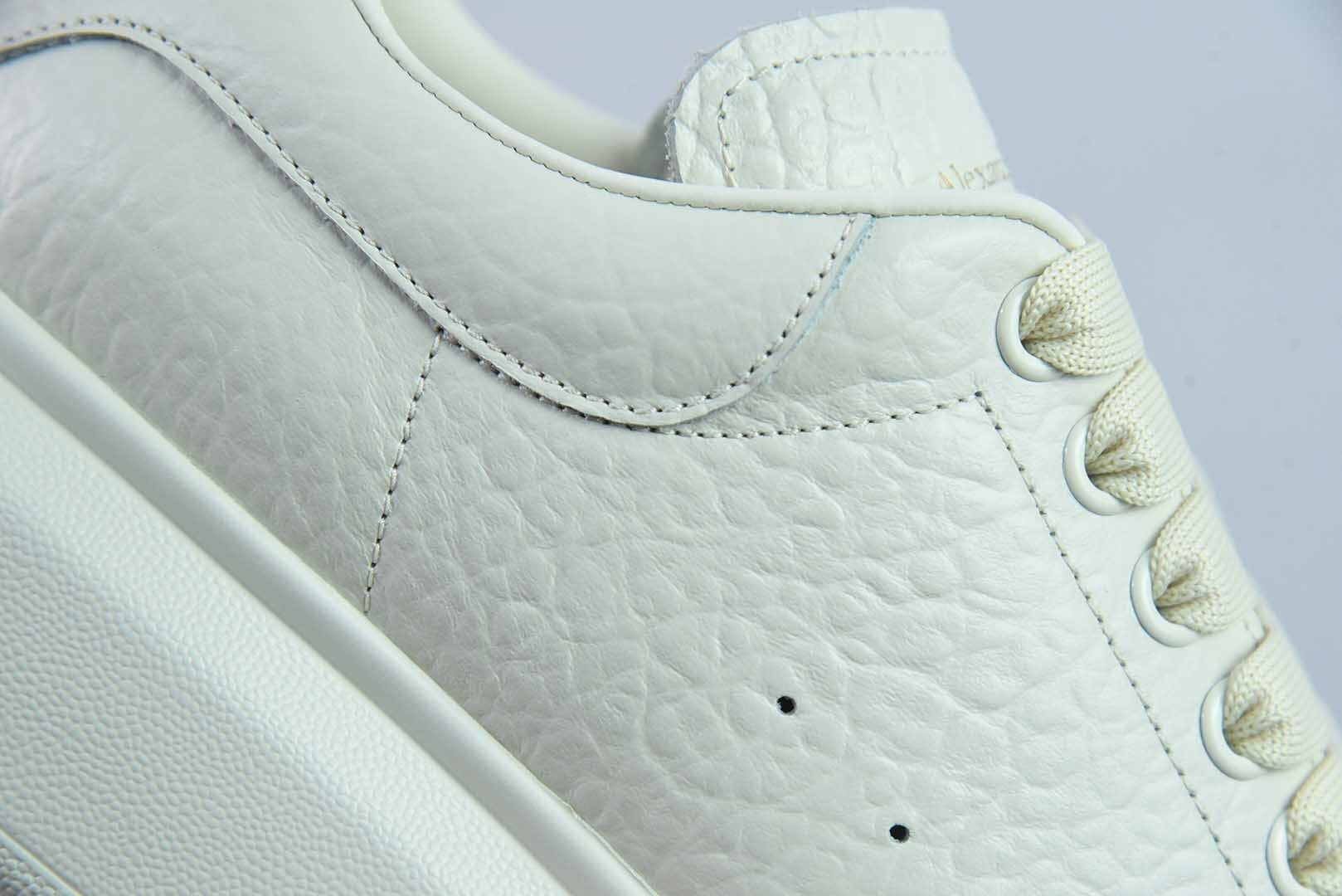 Alexander McQueen Beige