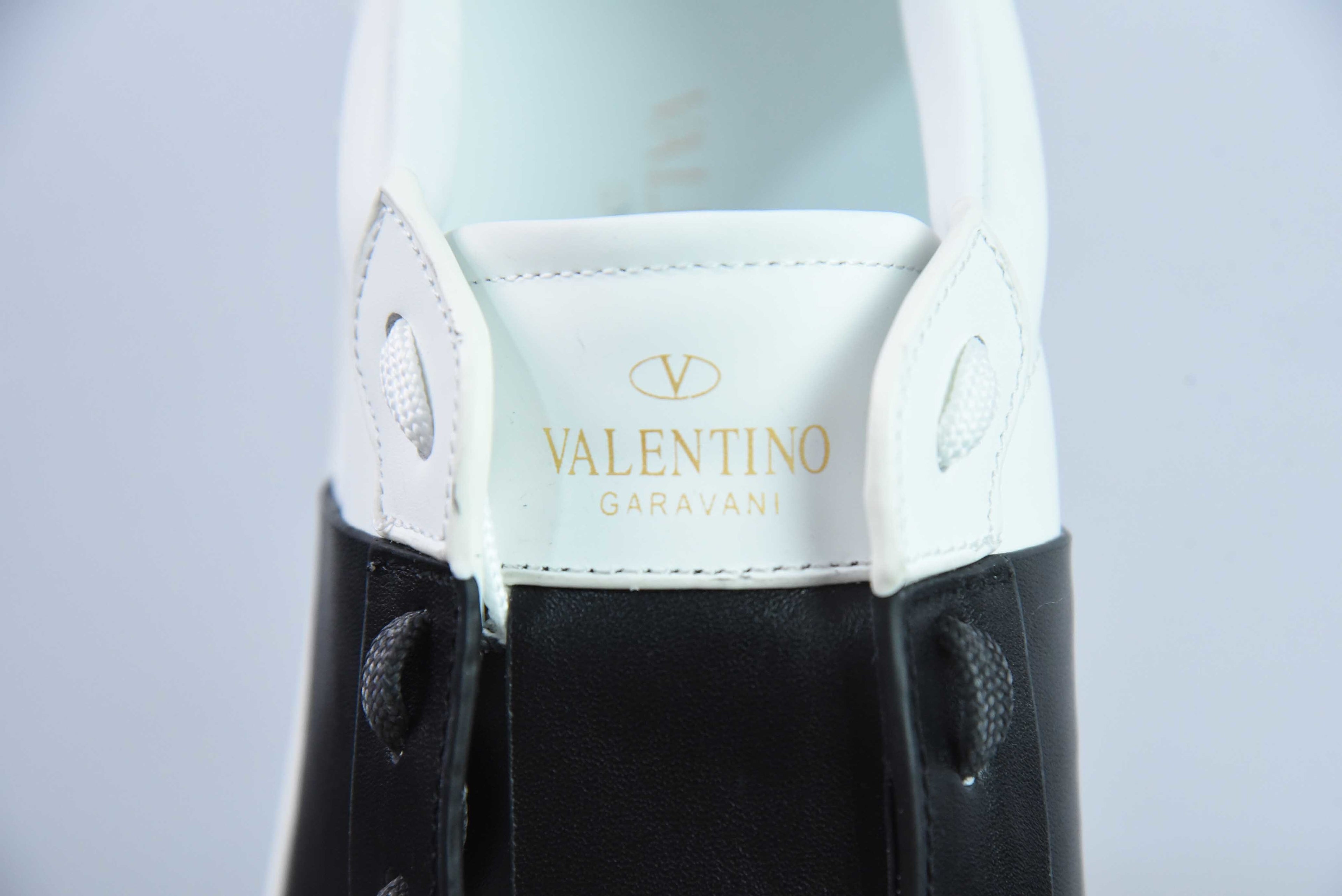 Valentino Open in Vitello