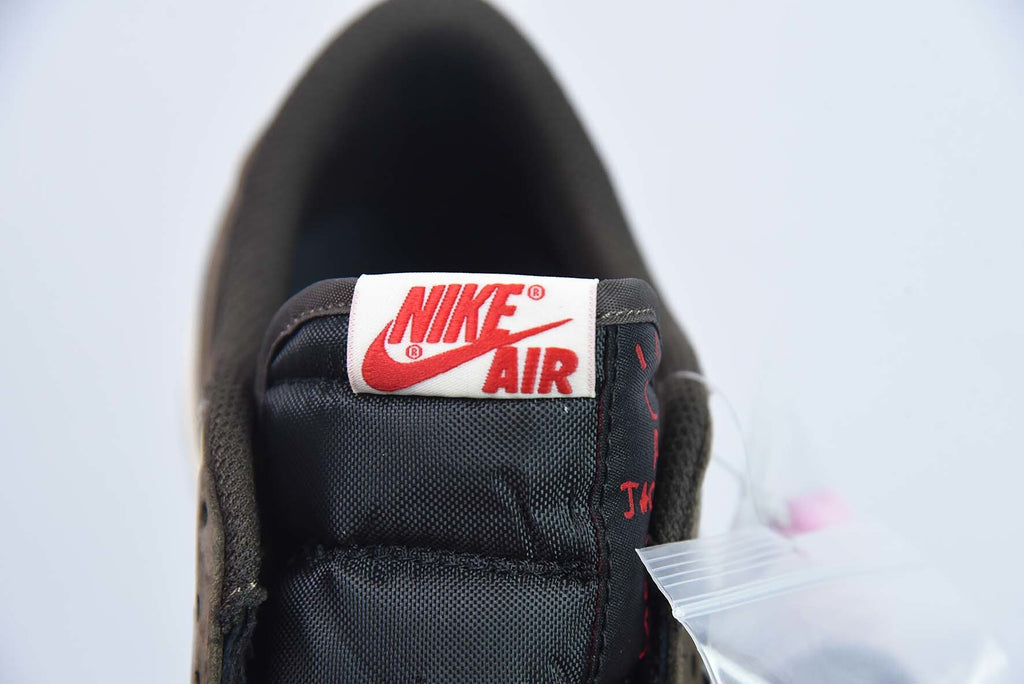 Jordan 1 Low OG SP Travis Mocha