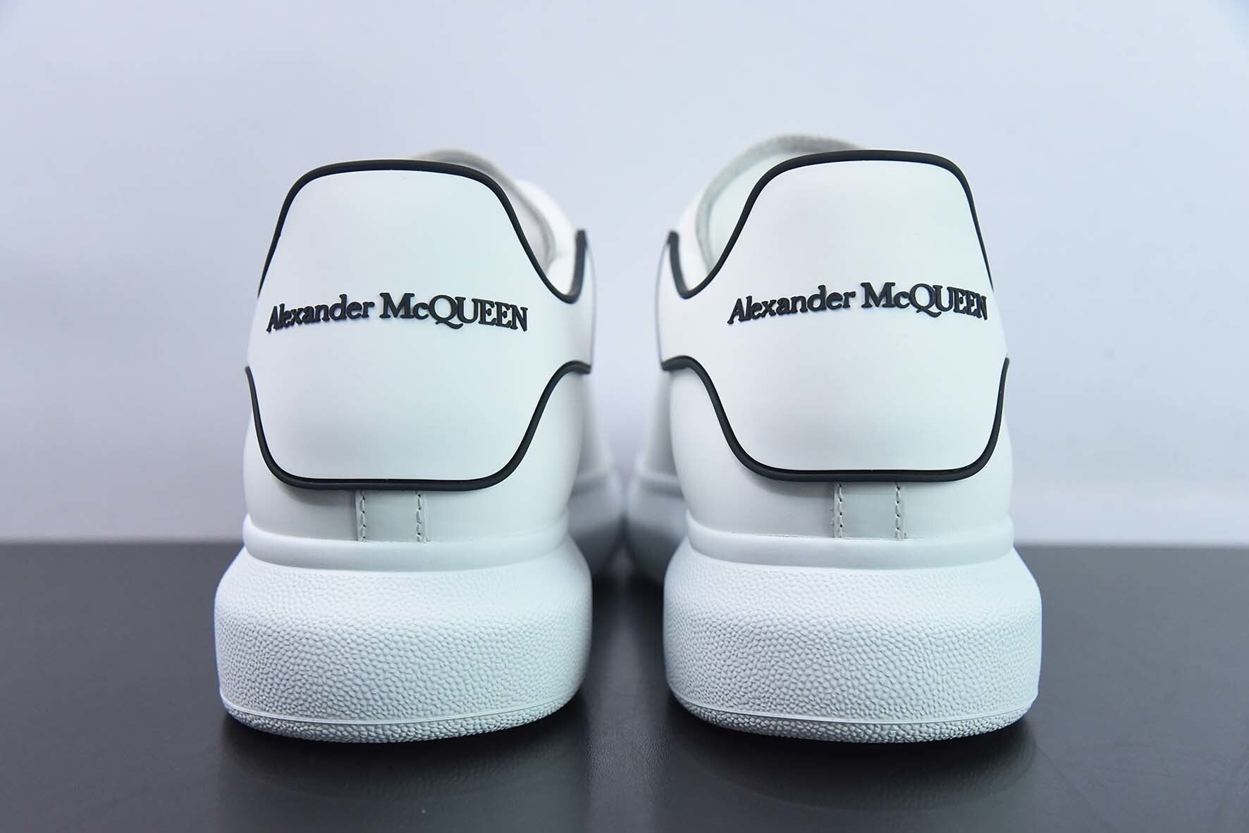 Alexander McQueen White/Black