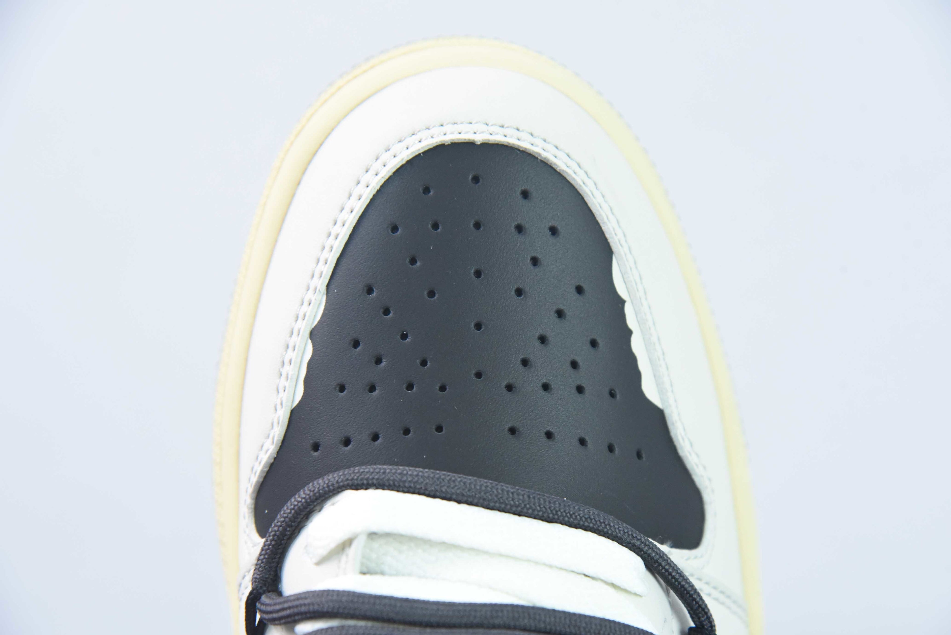 Jordan 1 Low Desphry