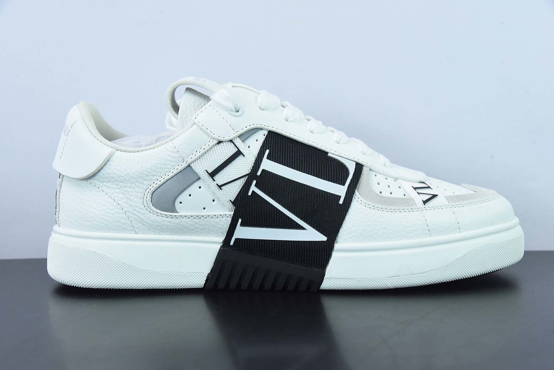 Valentino VL7N Bianche e Nere